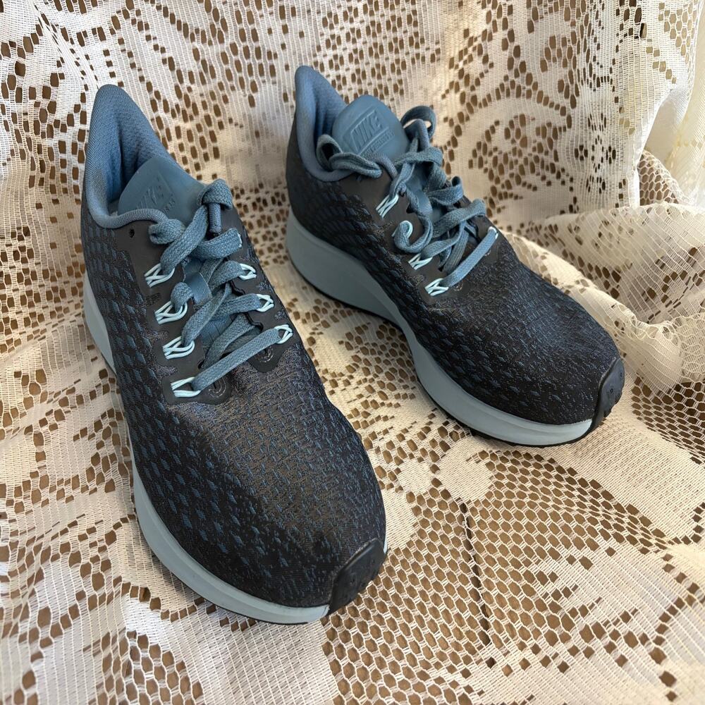 Nike Air Zoom Pegasus 35 Women's US 10 Black/Celestial Teal Running Sneakers